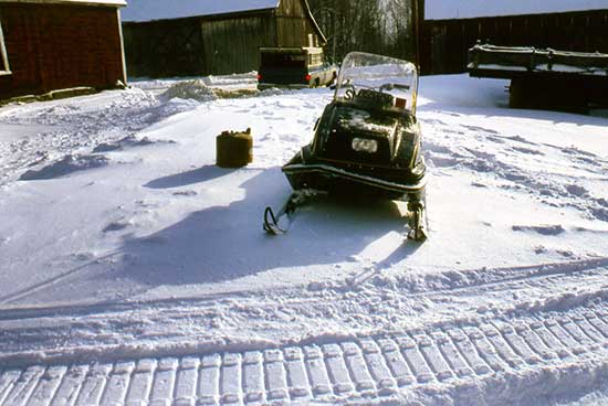 vintage-snowmobile-accident.jpg